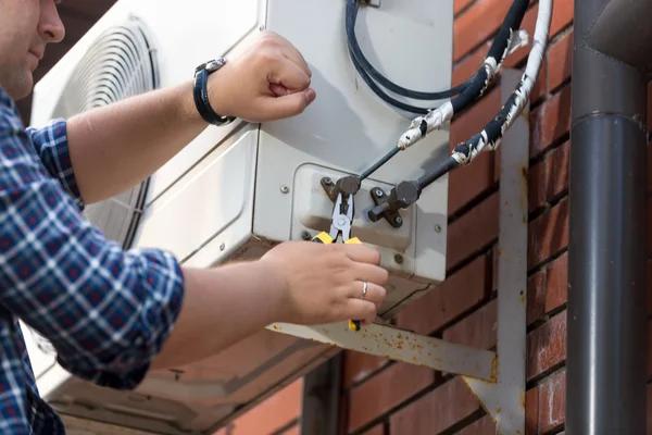 AC Repair Near Me Quick, Local & Certified Technicians