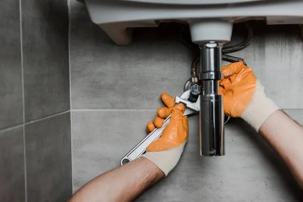 How Efficient Plumbing Systems Reduce Bills and Water Waste