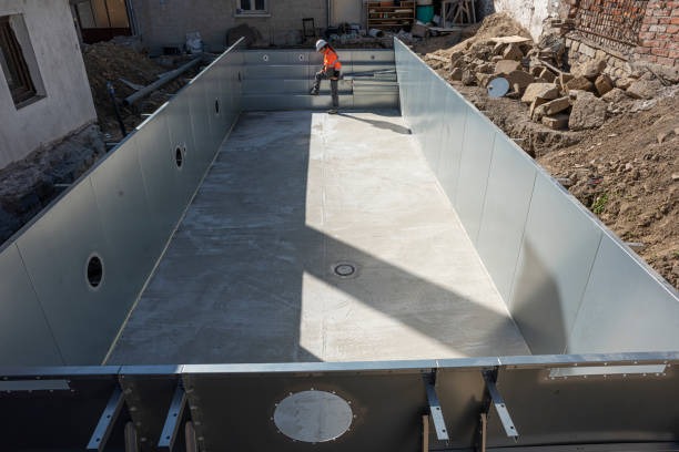 Expert Custom Pool Minneapolis Contractors for Backyard Makeovers