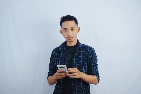 How a Delta 8 Reseller Can Build Trust and Brand Authority