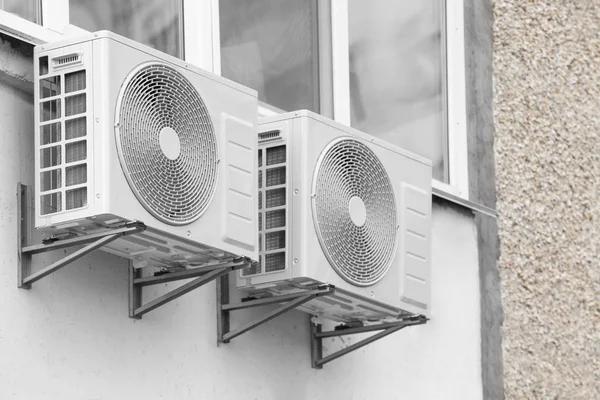 Modern Window Air Conditioner Units With Remote Controls