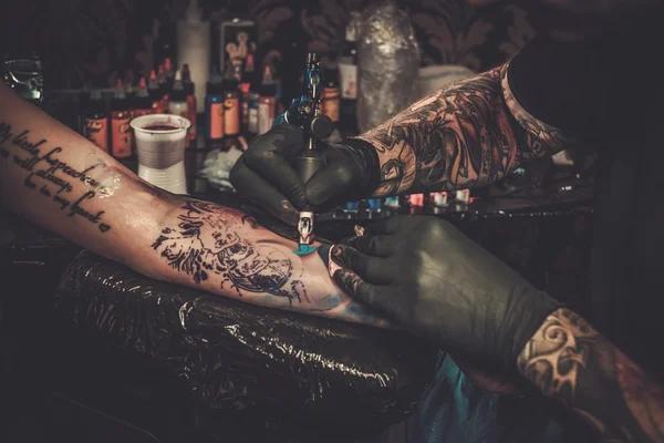 How Tattoo Aftercare Habits Help Maintain Long-Term Ink Clarity