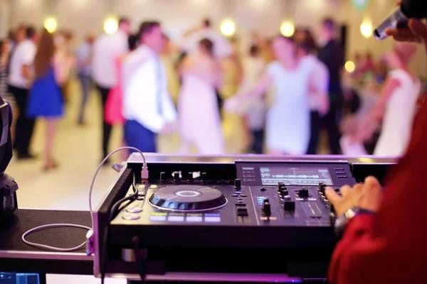 Wedding DJs and Party DJs What Makes Their Services Different
